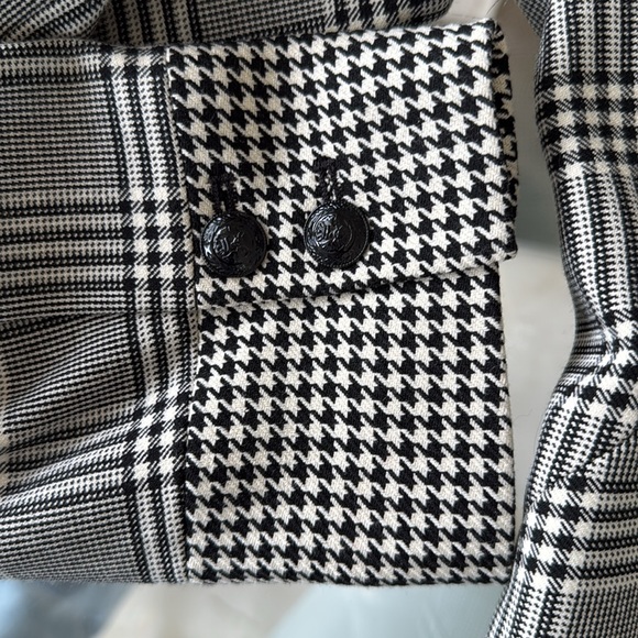 L’AGENCE- Plaid blazer, size4. Soft fabric, worn once for a picture! Like new! 🤩 - Picture 5 of 5